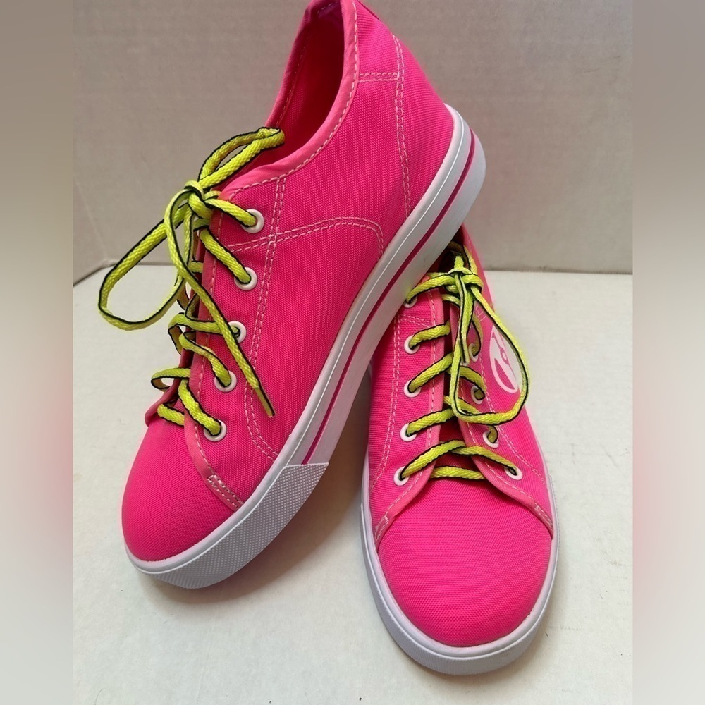 Heelys Bubble Gum Hot Pink skate shoe sneakers with upper lace‎ up Sz-6. E